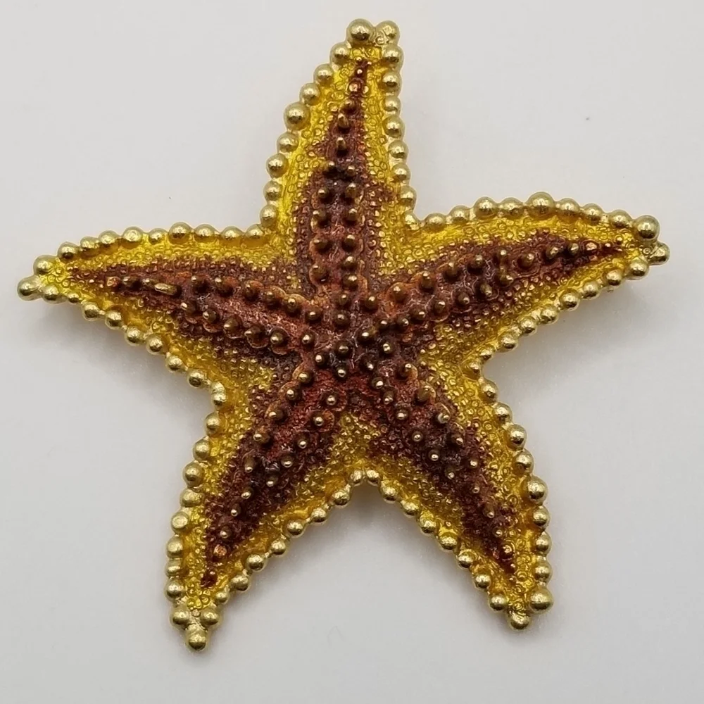 Trifari Enamel Starfish Brooch Pin Vintage Gold Tone Nautical Ocean Beach Animal